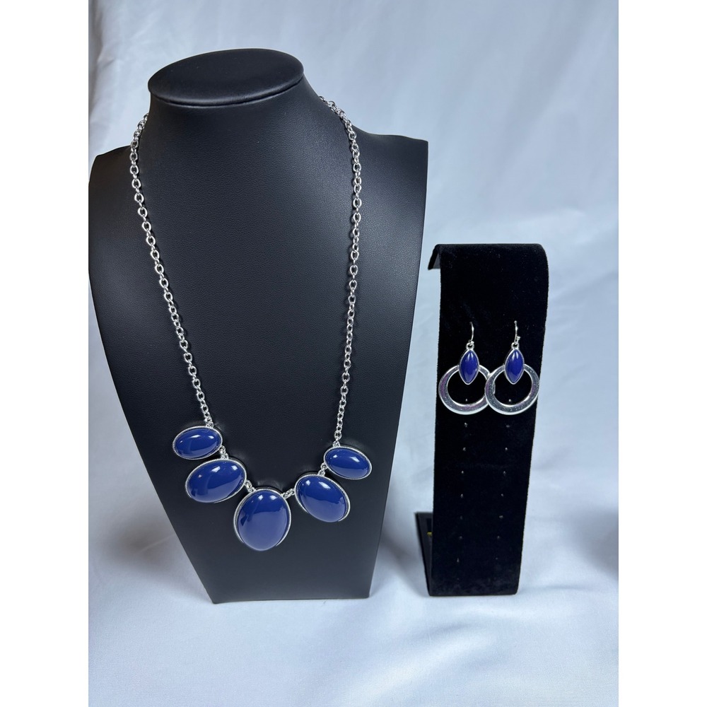 Liz Claiborne Silver Tone Cobalt Blue Cabochon Bib Necklace and Earring Set